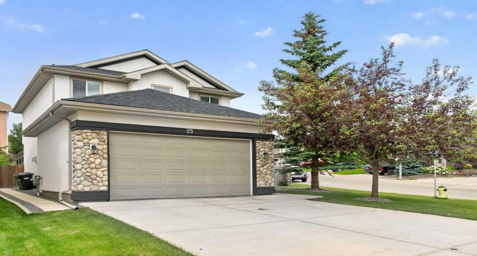 25 Panamount Rise, Calgary, Alberta T3K 6B6, 4 Bedroom Bedrooms, 0 ,4 BathroomBathrooms,Residential,For Sale,Panamount,0,A2326913