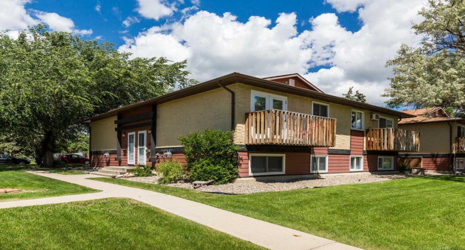 5 Acadia Road, Lethbridge, Alberta T1K 4C1, 2 Bedroom Bedrooms, 0 ,1 BathroomBathrooms,Residential,For Sale,Acadia,0,A2326930