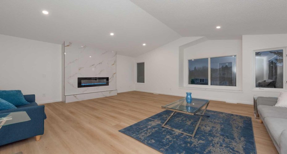 8266 Edgebrook Drive, Calgary, Alberta T3A 4N1, 6 Bedroom Bedrooms, 0 ,4 BathroomBathrooms,Residential,For Sale,Edgebrook,0,A2326933