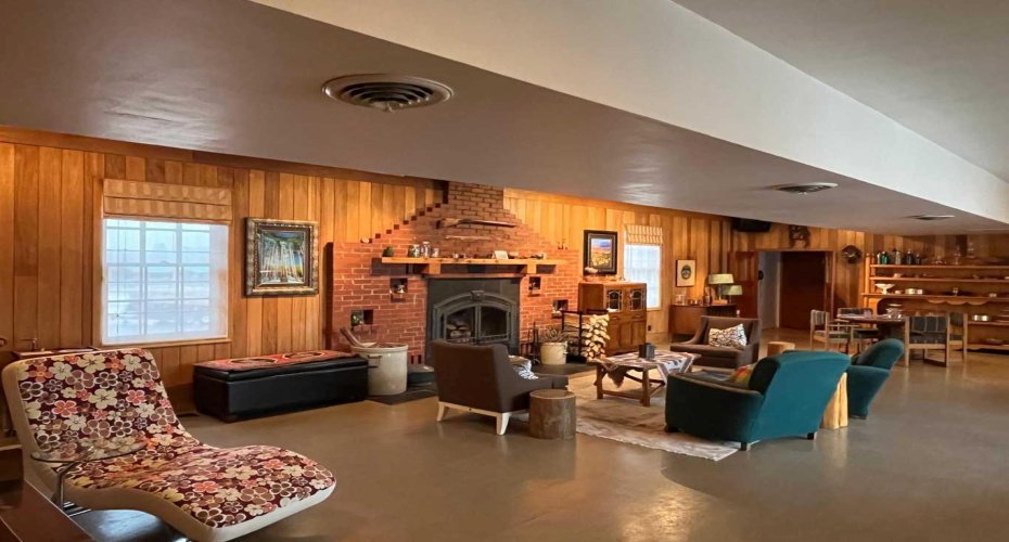 50409A Highway 16, Rural Yellowhead County, Alberta T7V 1X4, 8 Bedroom Bedrooms, 0 ,12 BathroomBathrooms,Residential,For Sale,Highway 16,0,A2326946