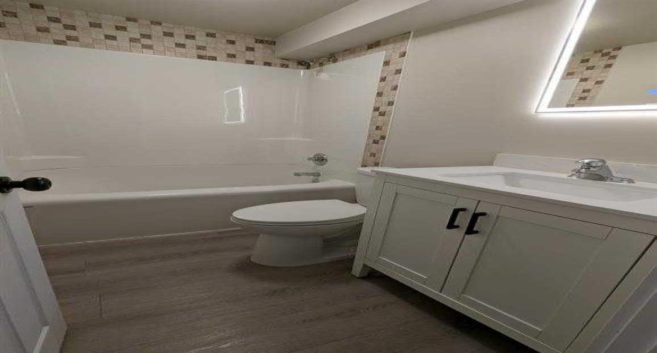 Photo taken prior to tenant occupancy.