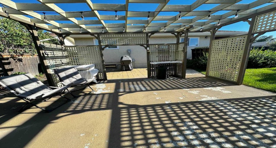 129 Greenview Close, Lethbridge, Alberta T1H4K8, 3 Bedroom Bedrooms, 0 ,3 BathroomBathrooms,Residential,For Sale,Greenview,0,A2326952