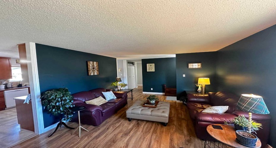 129 Greenview Close, Lethbridge, Alberta T1H4K8, 3 Bedroom Bedrooms, 0 ,3 BathroomBathrooms,Residential,For Sale,Greenview,0,A2326952
