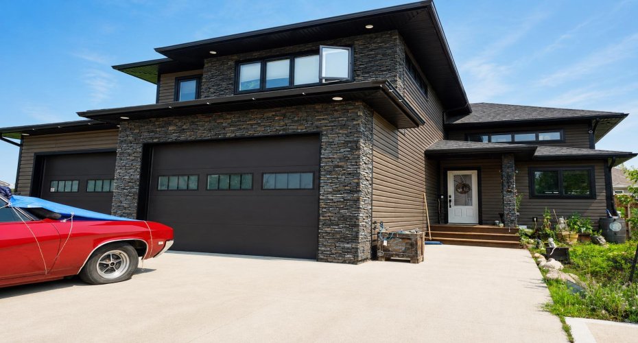 10619 84 Street, Peace River, Alberta T8S 0A6, 5 Bedroom Bedrooms, 0 ,3 BathroomBathrooms,Residential,For Sale,84,0,A2326959