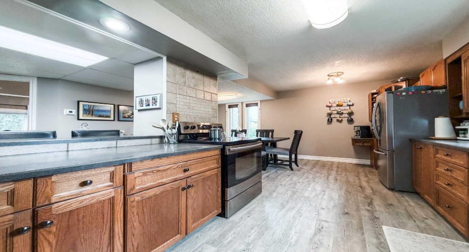 6108 41 Avenue, Stettler, Alberta T4K 1H2, 4 Bedroom Bedrooms, 0 ,3 BathroomBathrooms,Residential,For Sale,41,0,A2326960