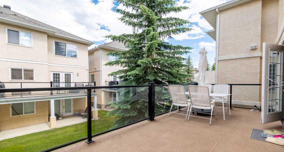 Private balcony with BBQ gas line