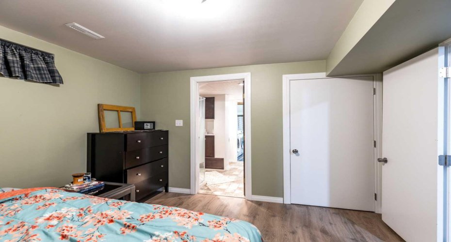 116 19 Street, Medicine Hat, Alberta T1C1B1, 3 Bedroom Bedrooms, 0 ,2 BathroomBathrooms,Residential,For Sale,19,0,A2327016