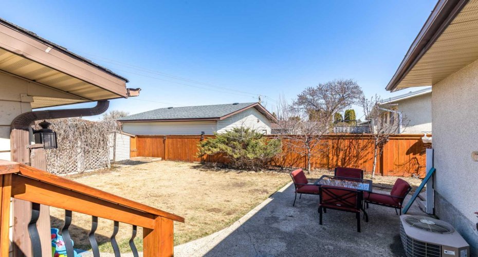 116 19 Street, Medicine Hat, Alberta T1C1B1, 3 Bedroom Bedrooms, 0 ,2 BathroomBathrooms,Residential,For Sale,19,0,A2327016