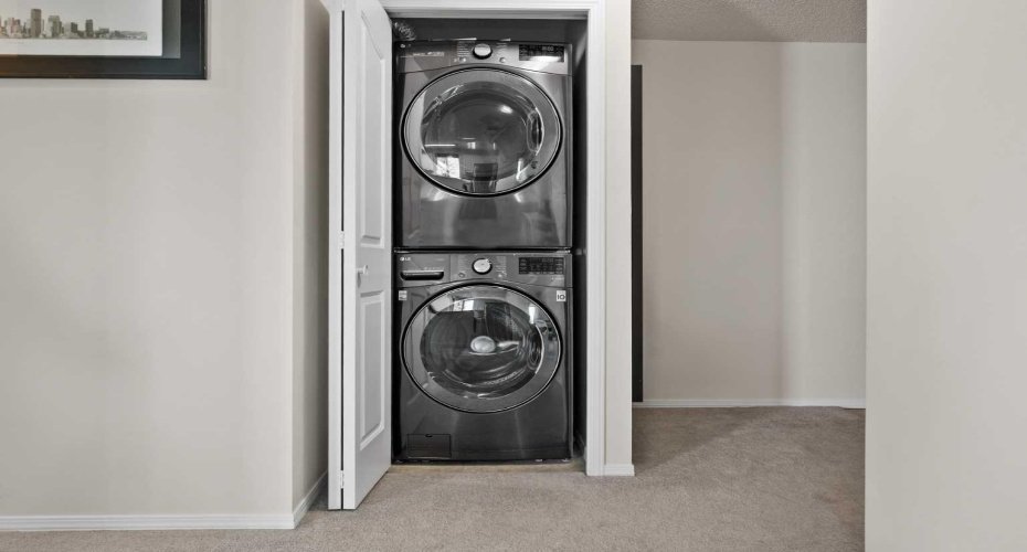 Newer full sized washer and dryer