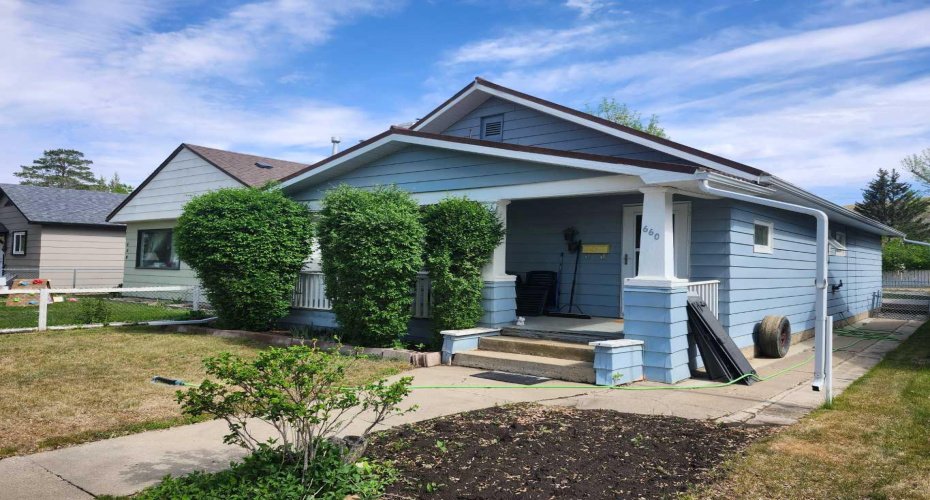 660 6 Avenue, Drumheller, Alberta T0J0Y5, 2 Bedroom Bedrooms, 0 ,1 BathroomBathrooms,Residential,For Sale,6,0,A2327078