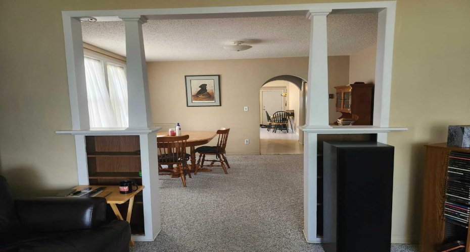 660 6 Avenue, Drumheller, Alberta T0J0Y5, 2 Bedroom Bedrooms, 0 ,1 BathroomBathrooms,Residential,For Sale,6,0,A2327078