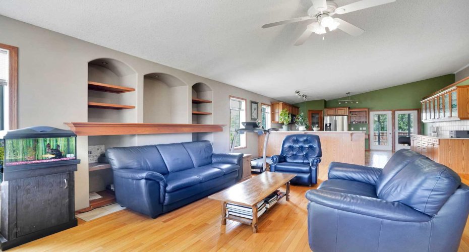 144 Hillcrest Cape, Strathmore, Alberta T1P 0A4, 4 Bedroom Bedrooms, 0 ,3 BathroomBathrooms,Residential,For Sale,Hillcrest,0,A2322626
