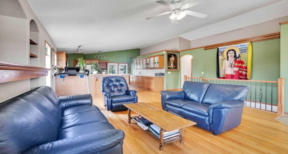 144 Hillcrest Cape, Strathmore, Alberta T1P 0A4, 4 Bedroom Bedrooms, 0 ,3 BathroomBathrooms,Residential,For Sale,Hillcrest,0,A2322626