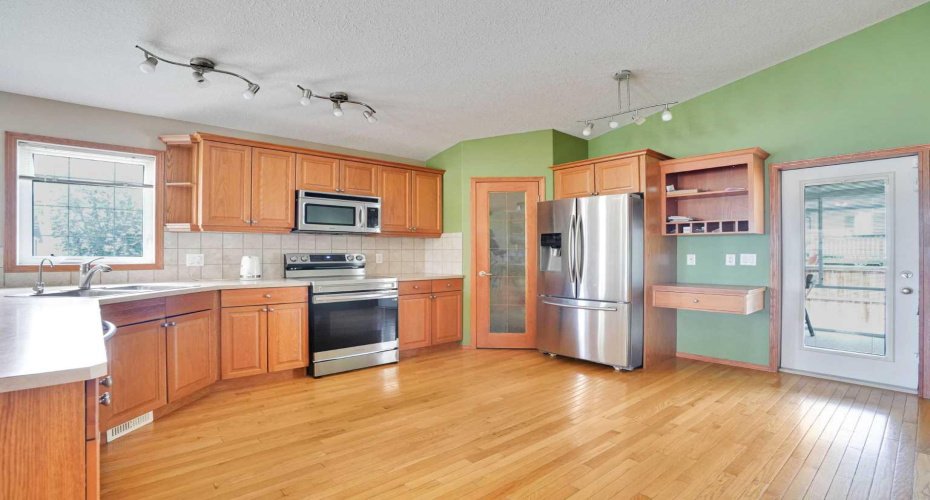 144 Hillcrest Cape, Strathmore, Alberta T1P 0A4, 4 Bedroom Bedrooms, 0 ,3 BathroomBathrooms,Residential,For Sale,Hillcrest,0,A2322626