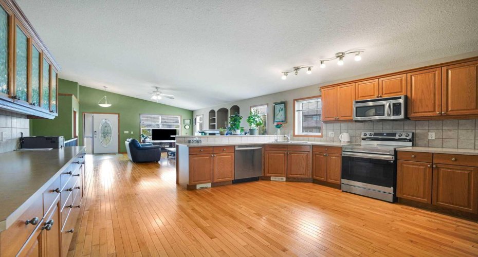 144 Hillcrest Cape, Strathmore, Alberta T1P 0A4, 4 Bedroom Bedrooms, 0 ,3 BathroomBathrooms,Residential,For Sale,Hillcrest,0,A2322626