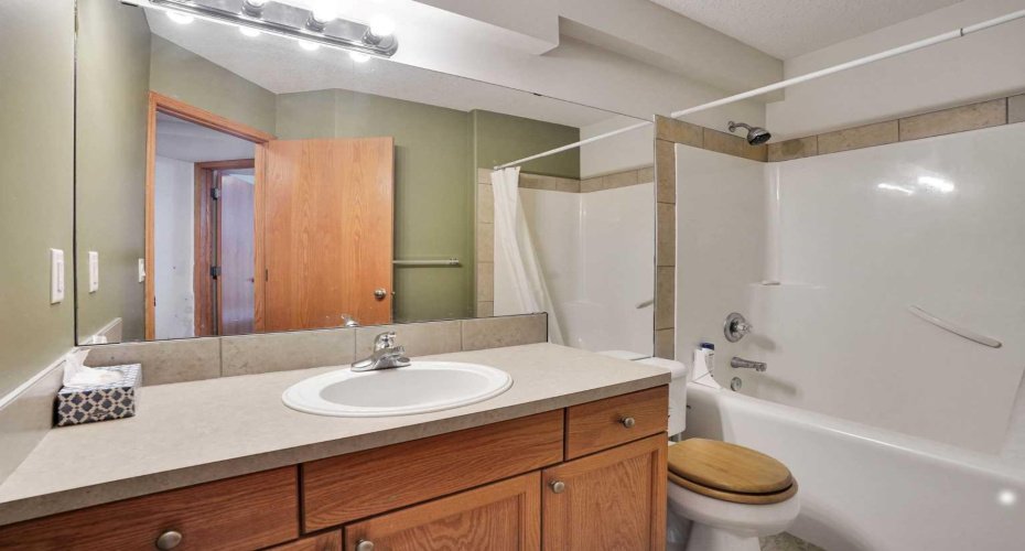 144 Hillcrest Cape, Strathmore, Alberta T1P 0A4, 4 Bedroom Bedrooms, 0 ,3 BathroomBathrooms,Residential,For Sale,Hillcrest,0,A2322626