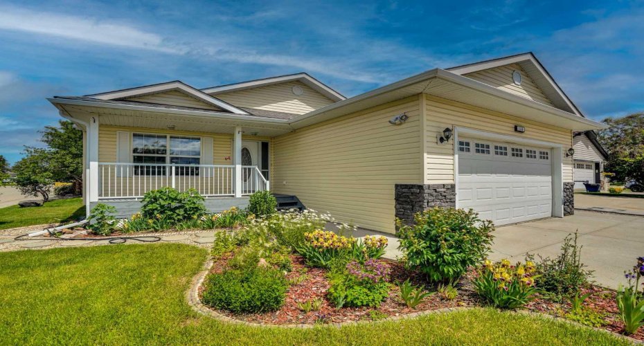144 Hillcrest Cape, Strathmore, Alberta T1P 0A4, 4 Bedroom Bedrooms, 0 ,3 BathroomBathrooms,Residential,For Sale,Hillcrest,0,A2322626