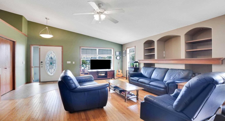 144 Hillcrest Cape, Strathmore, Alberta T1P 0A4, 4 Bedroom Bedrooms, 0 ,3 BathroomBathrooms,Residential,For Sale,Hillcrest,0,A2322626
