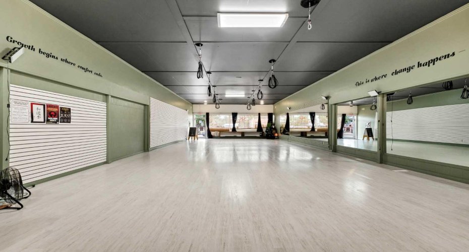 655 2 Street, Medicine Hat, Alberta T1A 0C8, 0 , 0 ,0,Commercial,For Sale,2,0,A2322726