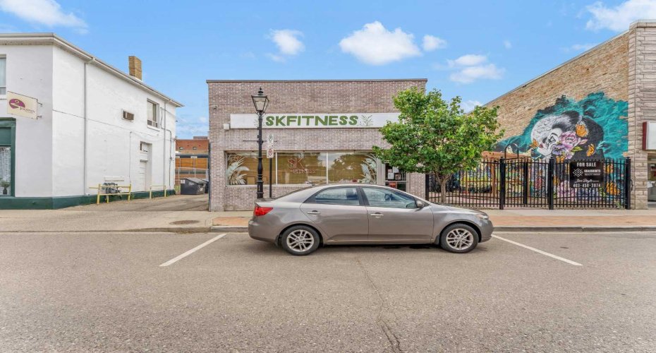 655 2 Street, Medicine Hat, Alberta T1A 0C8, 0 , 0 ,0,Commercial,For Sale,2,0,A2322726