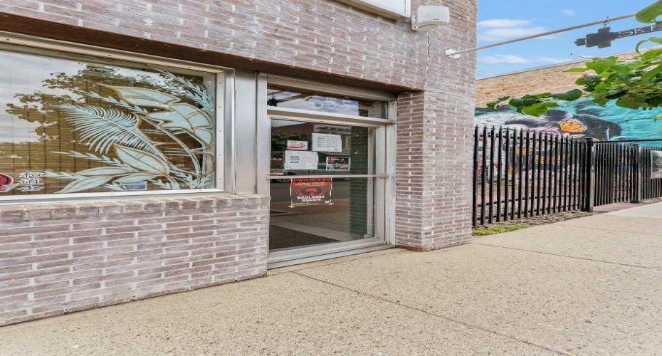 655 2 Street, Medicine Hat, Alberta T1A 0C8, 0 , 0 ,0,Commercial,For Sale,2,0,A2322726