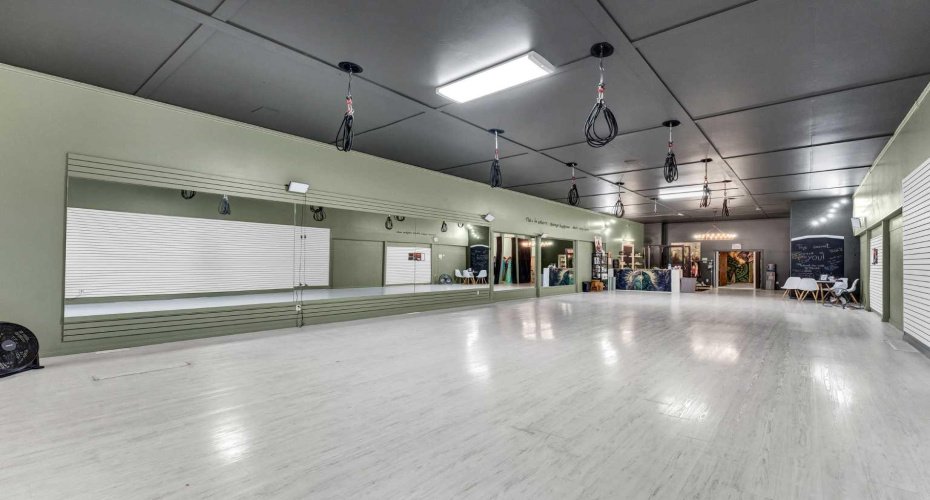655 2 Street, Medicine Hat, Alberta T1A 0C8, 0 , 0 ,0,Commercial,For Sale,2,0,A2322726