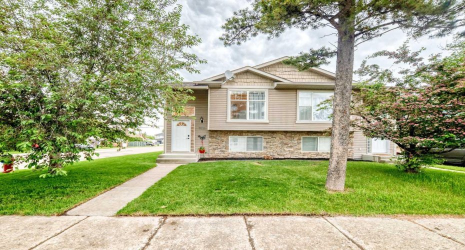 5138 51 Street, Olds, Alberta T4H1H1, 2 Bedroom Bedrooms, 0 ,2 BathroomBathrooms,Residential,For Sale,51,0,A2322992