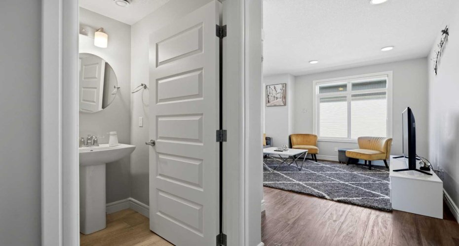 10060 46 Street, Calgary, Alberta T3J 2H8, 3 Bedroom Bedrooms, 0 ,3 BathroomBathrooms,Residential,For Sale,46,0,A2323214