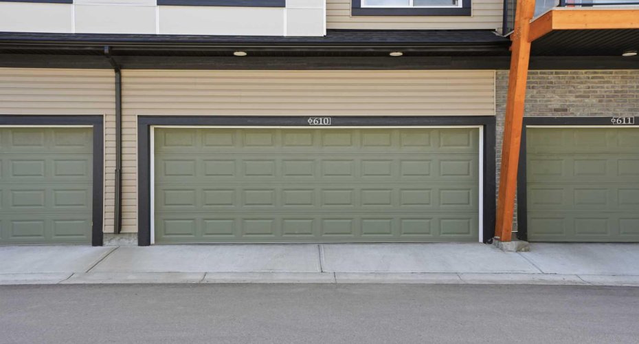 10060 46 Street, Calgary, Alberta T3J 2H8, 3 Bedroom Bedrooms, 0 ,3 BathroomBathrooms,Residential,For Sale,46,0,A2323214