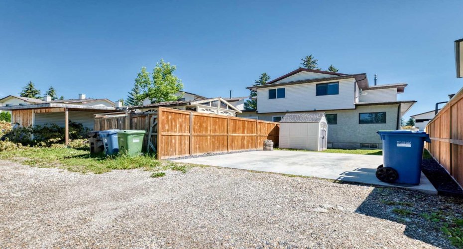 91 Cedarwood Hill, Calgary, Alberta t2w3h4, 3 Bedroom Bedrooms, 0 ,2 BathroomBathrooms,Residential,For Sale,Cedarwood,0,A2323249