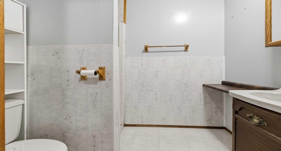 303 Cornwall Drive, Fort McMurray, Alberta T9K 1G7, 4 Bedroom Bedrooms, 0 ,3 BathroomBathrooms,Residential,For Sale,Cornwall,0,A2323552