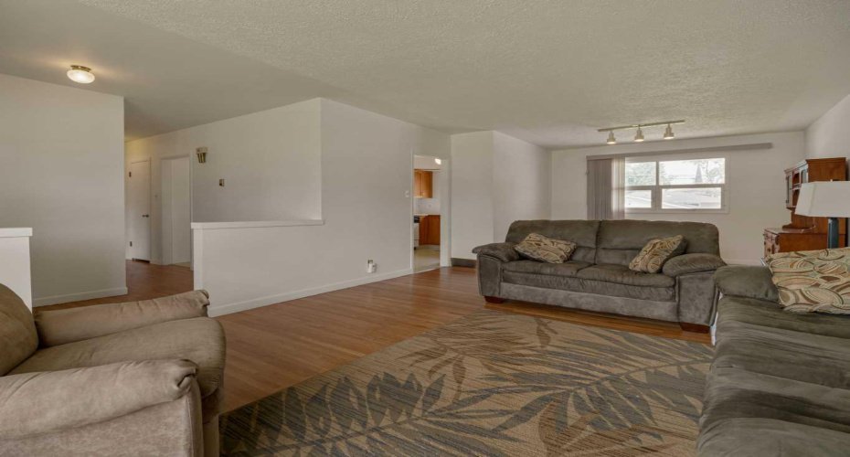 2405 13 Avenue, Lethbridge, Alberta T1K0S7, 4 Bedroom Bedrooms, 0 ,2 BathroomBathrooms,Residential,For Sale,13,0,A2323688