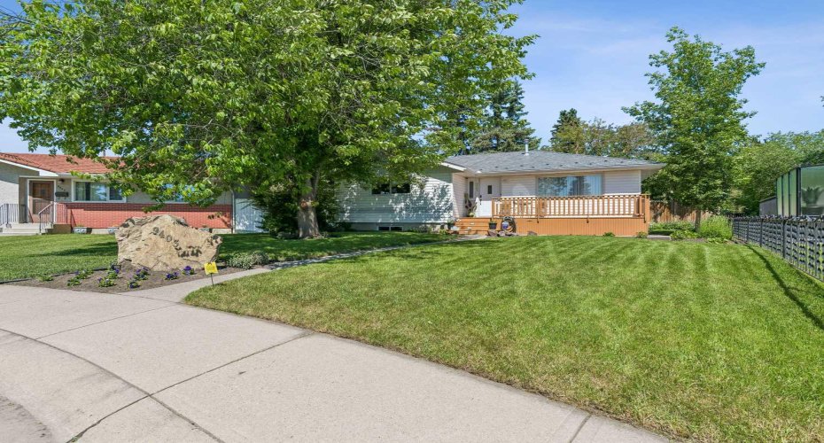 9403 Abbott Place, Calgary, Alberta t2j0z7, 2 Bedroom Bedrooms, 0 ,2 BathroomBathrooms,Residential,For Sale,Abbott,0,A2324085