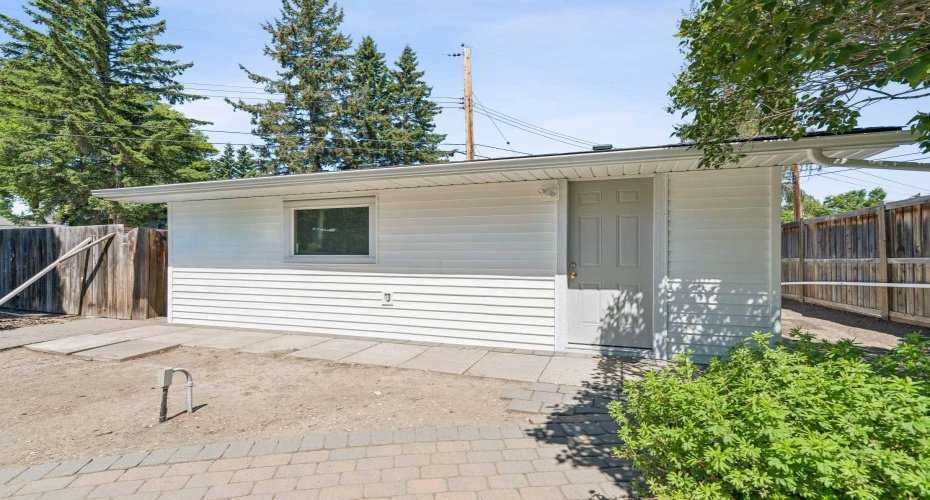 9403 Abbott Place, Calgary, Alberta t2j0z7, 2 Bedroom Bedrooms, 0 ,2 BathroomBathrooms,Residential,For Sale,Abbott,0,A2324085