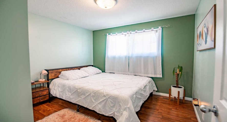 25054 South Pine Lake Road, Rural Red Deer County, Alberta T0M 1R0, 2 Bedroom Bedrooms, 0 ,1 BathroomBathrooms,Residential,For Sale,South Pine Lake,0,A2324301