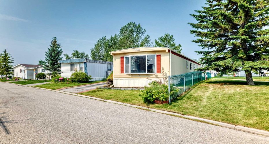 99 Arbour Lake Road, Calgary, Alberta T3G 4E4, 2 Bedroom Bedrooms, 0 ,1 BathroomBathrooms,Mobile,For Sale,Arbour Lake,0,A2324778