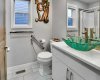Mainfloor bathroom (with shower)