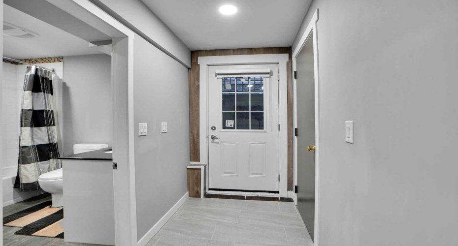 Walk up - Separate Entrance