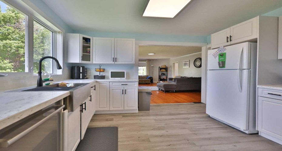 234 S 100 W, Raymond, Alberta T0K 2S0, 4 Bedroom Bedrooms, 0 ,2 BathroomBathrooms,Residential,For Sale,100 W,0,A2325459