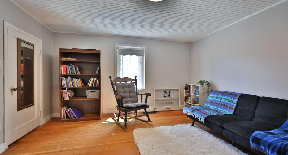 234 S 100 W, Raymond, Alberta T0K 2S0, 4 Bedroom Bedrooms, 0 ,2 BathroomBathrooms,Residential,For Sale,100 W,0,A2325459