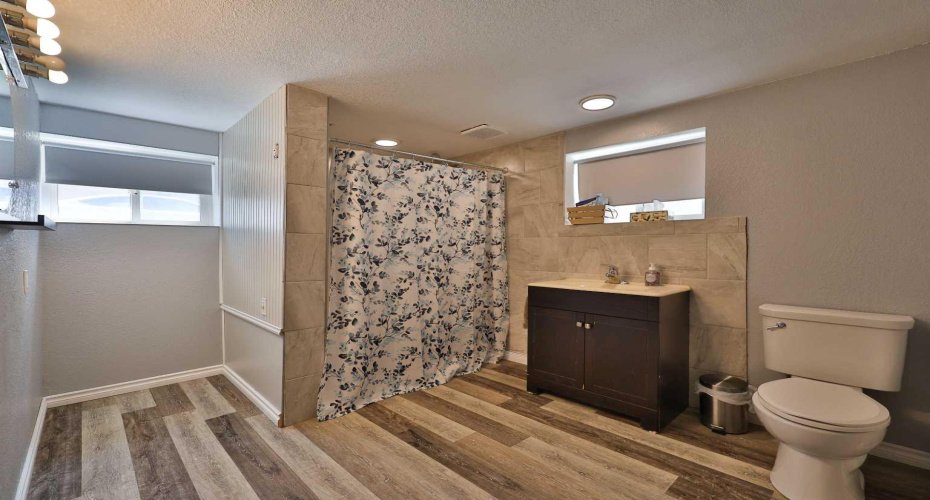 234 S 100 W, Raymond, Alberta T0K 2S0, 4 Bedroom Bedrooms, 0 ,2 BathroomBathrooms,Residential,For Sale,100 W,0,A2325459