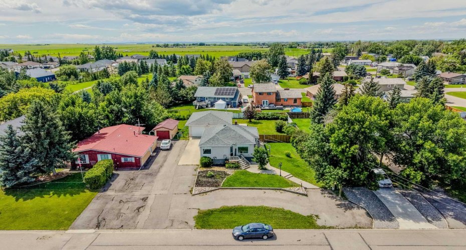 234 S 100 W, Raymond, Alberta T0K 2S0, 4 Bedroom Bedrooms, 0 ,2 BathroomBathrooms,Residential,For Sale,100 W,0,A2325459