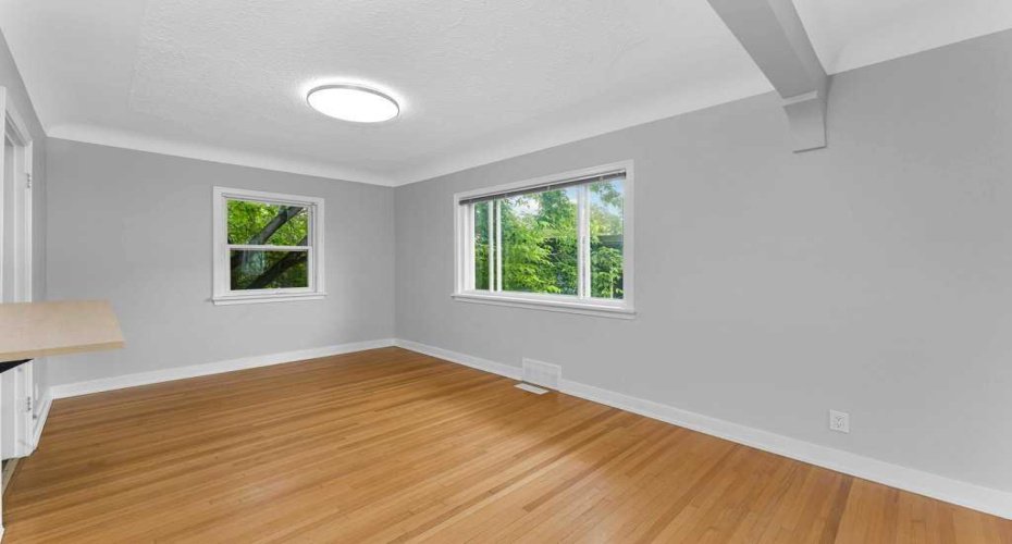 2216 19 Street, Calgary, Alberta T2T 4W9, 4 Bedroom Bedrooms, 0 ,2 BathroomBathrooms,Residential,For Sale,19,0,A2325518