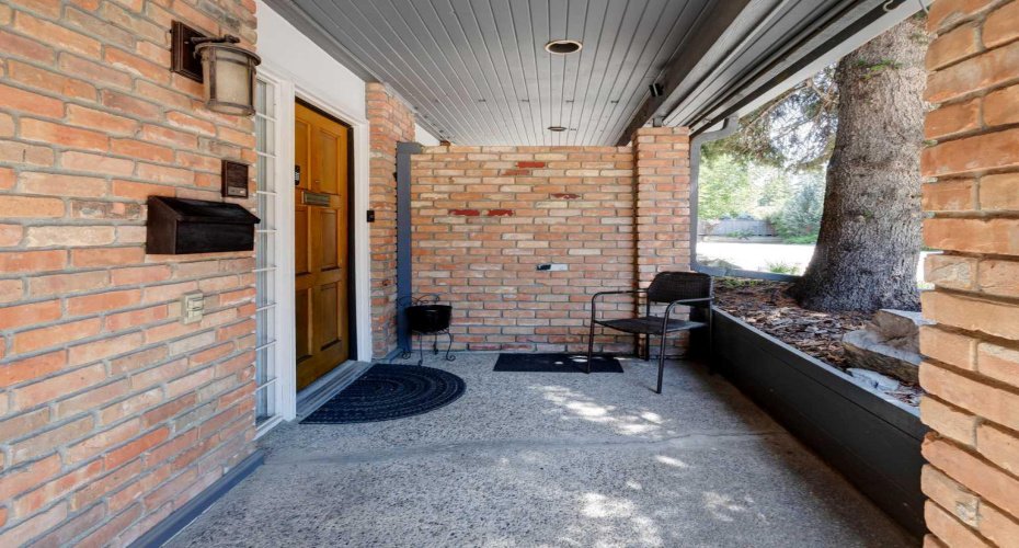 4037 42 Street, Calgary, Alberta T3A 2M9, 2 Bedroom Bedrooms, 0 ,3 BathroomBathrooms,Residential,For Sale,42,0,A2325572