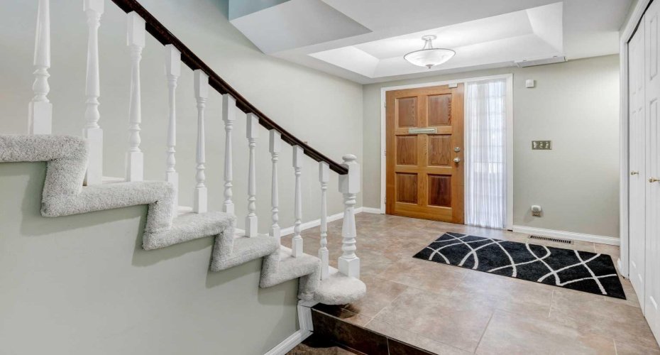 Spacious Foyer