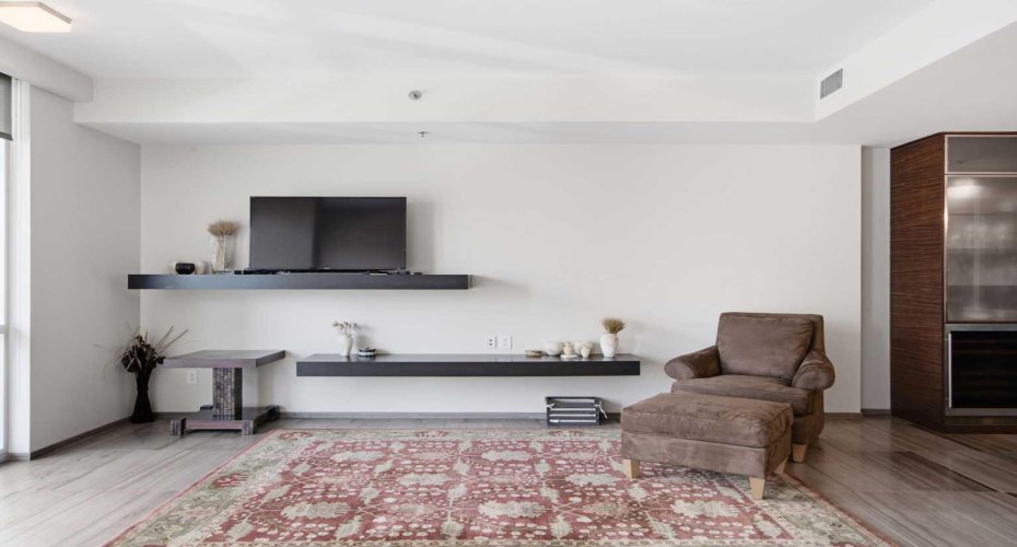 108 9 Avenue, Calgary, Alberta T2P 0S9, 1 Bedroom Bedrooms, 0 ,2 BathroomBathrooms,Residential,For Sale,9,0,A2325580