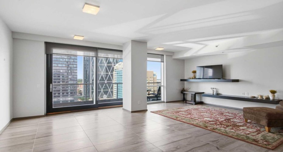 108 9 Avenue, Calgary, Alberta T2P 0S9, 1 Bedroom Bedrooms, 0 ,2 BathroomBathrooms,Residential,For Sale,9,0,A2325580