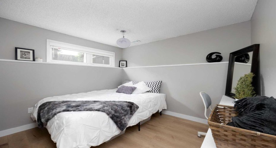 112B Siesta Gardens, Fort McMurray, Alberta T9H 2Z2, 3 Bedroom Bedrooms, 0 ,2 BathroomBathrooms,Residential,For Sale,Siesta,0,A2325675