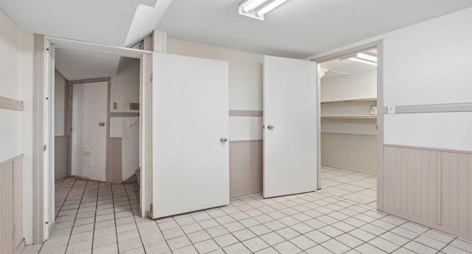736 2 Street, Cardston, Alberta T0K 0K0, 5 Bedroom Bedrooms, 0 ,2 BathroomBathrooms,Residential,For Sale,2,0,A2326035