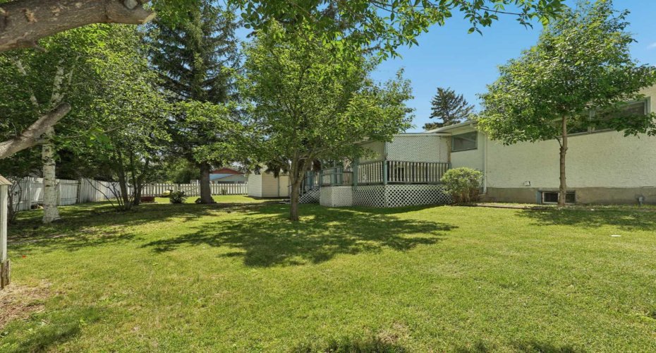 736 2 Street, Cardston, Alberta T0K 0K0, 5 Bedroom Bedrooms, 0 ,2 BathroomBathrooms,Residential,For Sale,2,0,A2326035